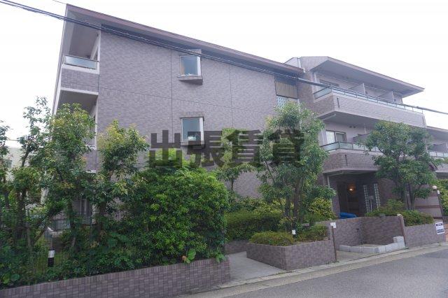 本山駅より徒歩7分 築26年7ヶ月 3階建の賃貸物件