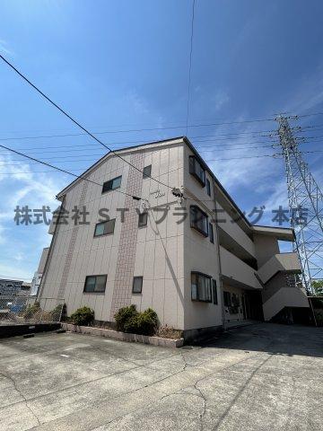赤池駅より徒歩13分 築38年 3階建の賃貸物件