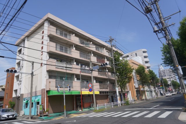 一社駅よりバス13分 徒歩2分 築49年4ヶ月 5階建の賃貸物件