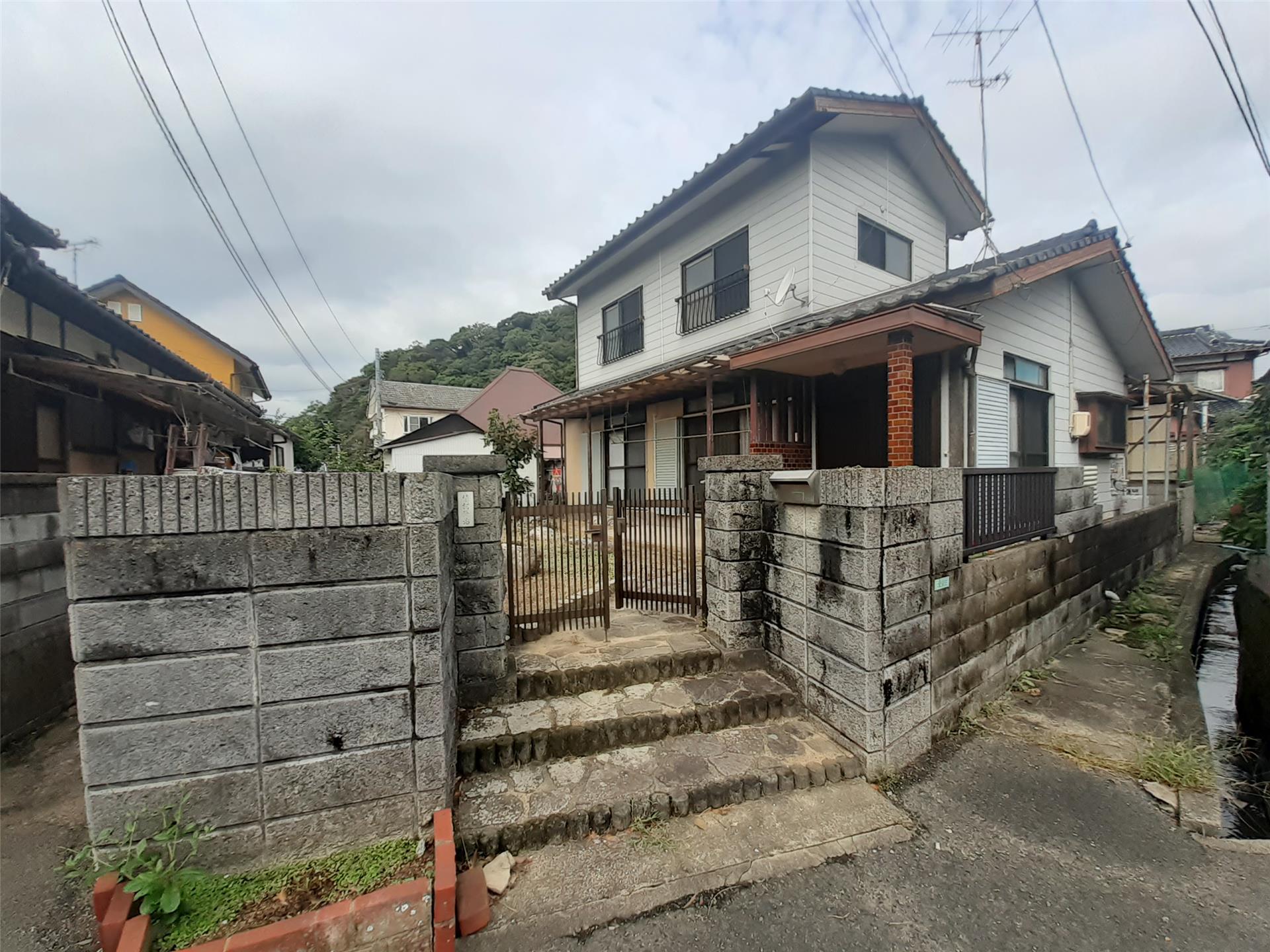 吉見駅より徒歩14分 築48年4ヶ月 2階建の賃貸物件