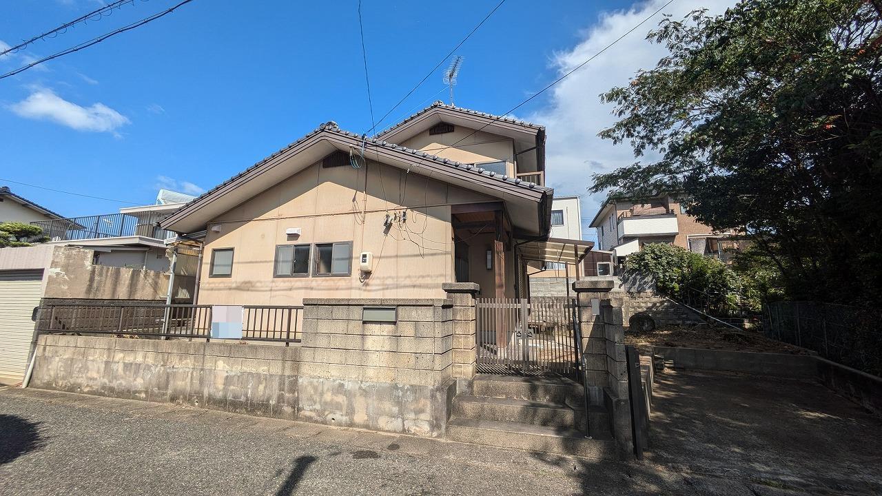 黒井村駅より徒歩17分 築44年8ヶ月 2階建の賃貸物件