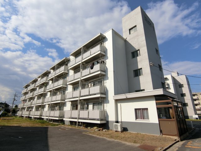 河崎口駅より徒歩20分 築55年6ヶ月 4階建の賃貸物件