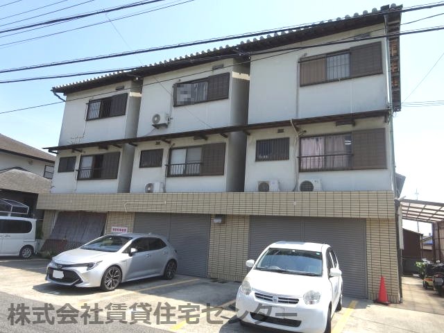 六十谷駅より徒歩10分 築34年1ヶ月 3階建の賃貸物件