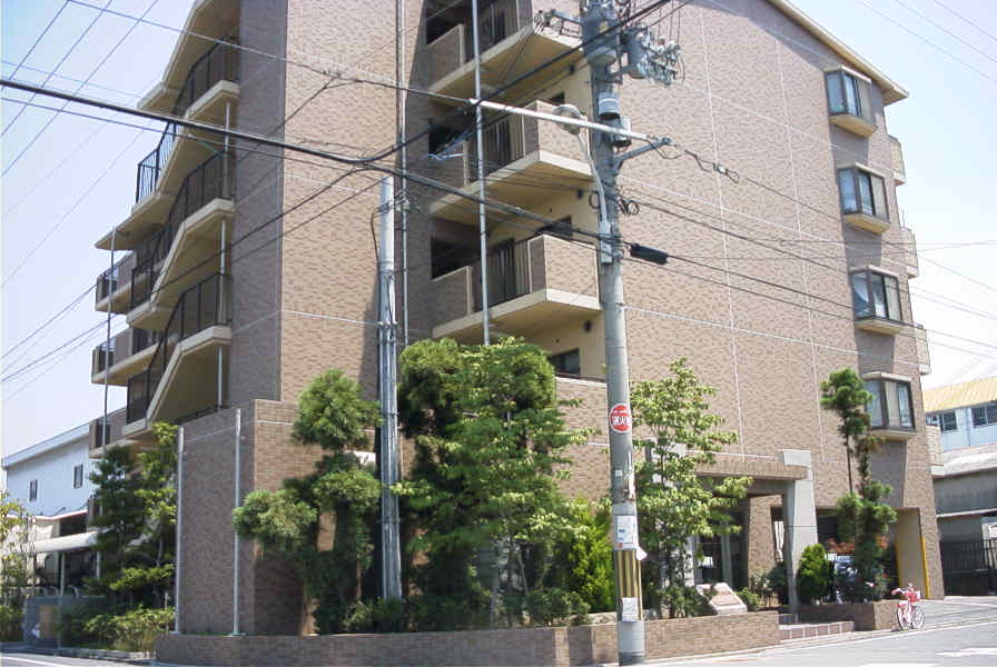 門真市駅より徒歩17分 築28年3ヶ月 5階建の賃貸物件