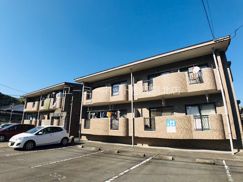  築27年10ヶ月 2階建の賃貸物件