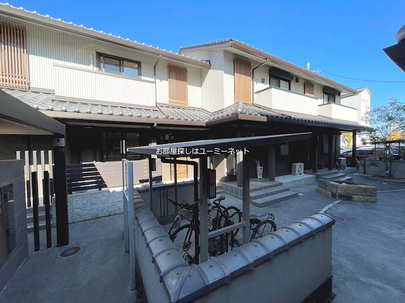 いづろ通駅より徒歩8分 築4年2ヶ月 2階建の賃貸物件