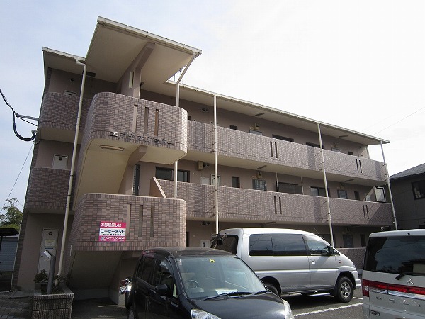 慈眼寺駅より徒歩11分 築31年2ヶ月 3階建の賃貸物件