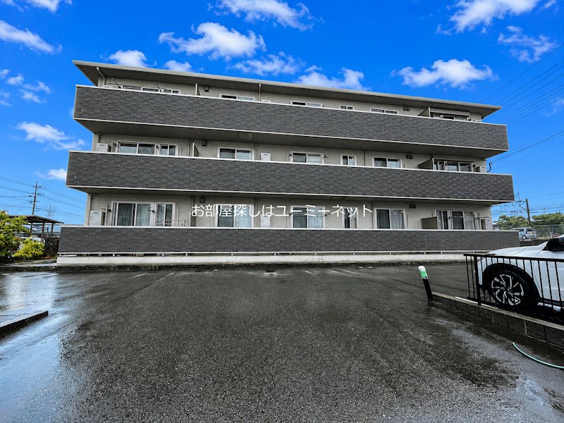 川内駅より徒歩5分 築3年4ヶ月 3階建の賃貸物件