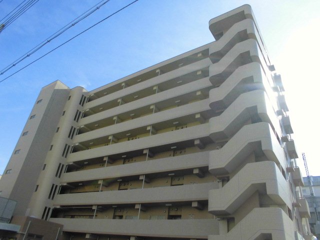 新大阪駅より徒歩10分 築18年4ヶ月 8階建の賃貸物件