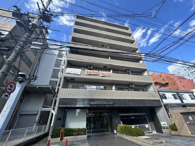 江坂駅より徒歩4分 築28年2ヶ月 8階建の賃貸物件