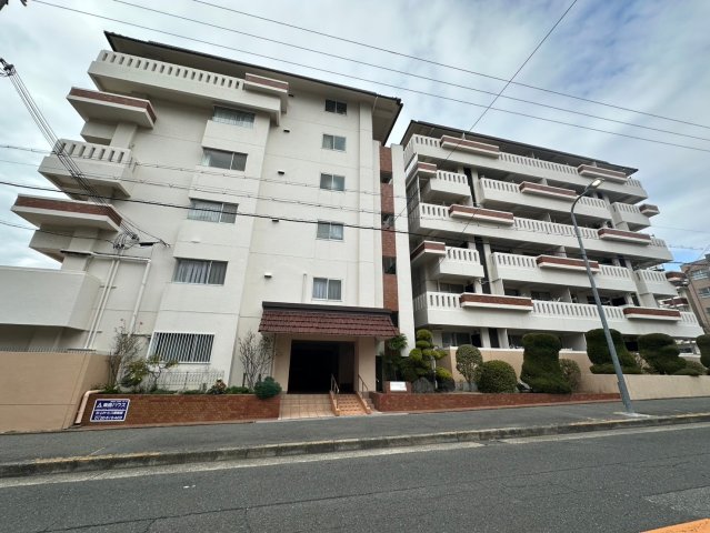 緑地公園駅より徒歩5分 築49年4ヶ月 6階建の賃貸物件