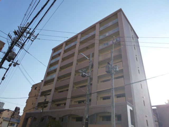 東三国駅より徒歩4分 築13年3ヶ月 9階建の賃貸物件