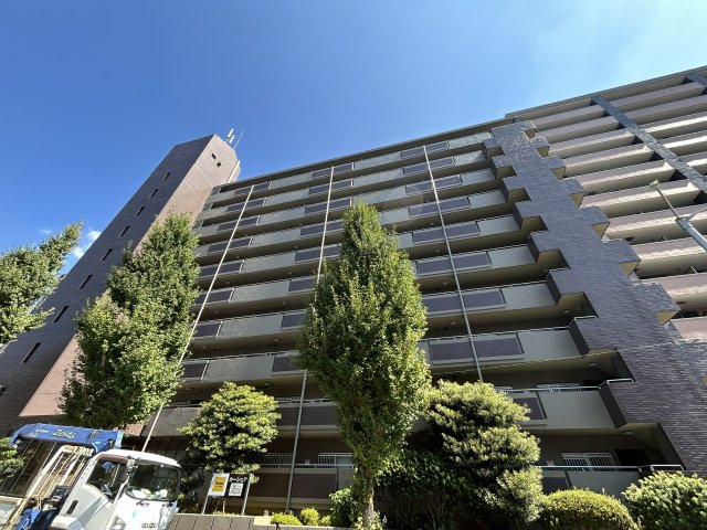 緑地公園駅より徒歩1分 築46年2ヶ月 10階建の賃貸物件