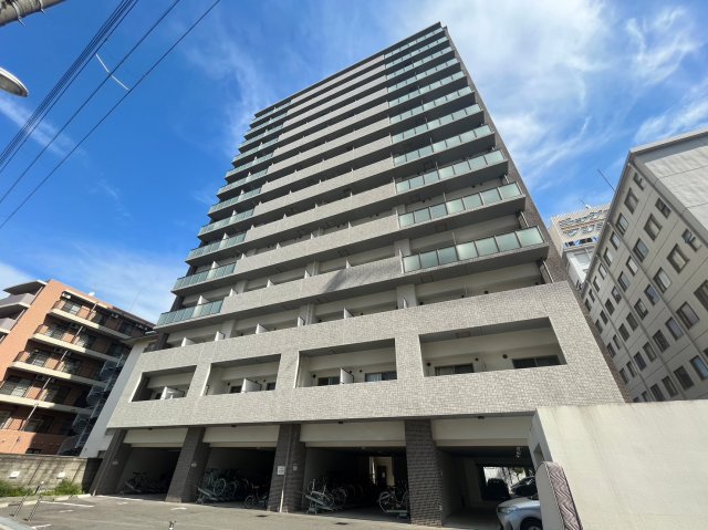 新大阪駅より徒歩12分 築12年5ヶ月 14階建の賃貸物件