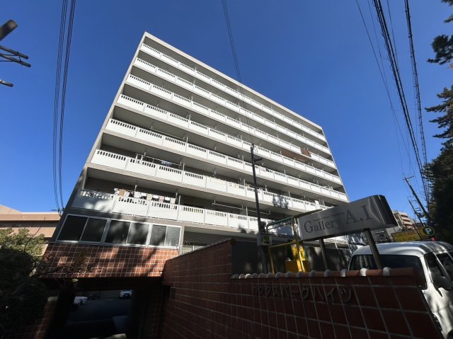 緑地公園駅より徒歩5分 築46年9ヶ月 9階建の賃貸物件