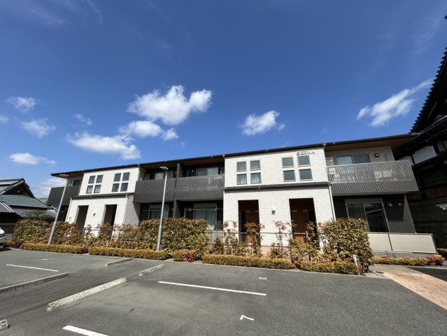 江坂駅より徒歩12分 築9年11ヶ月 2階建の賃貸物件