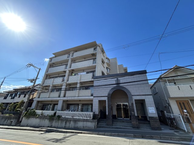 緑地公園駅より徒歩10分 築26年1ヶ月 5階建の賃貸物件