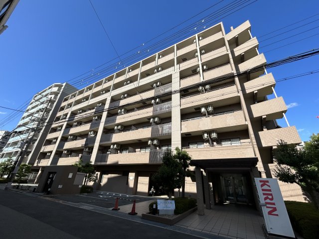 江坂駅より徒歩4分 築25年1ヶ月 7階建の賃貸物件