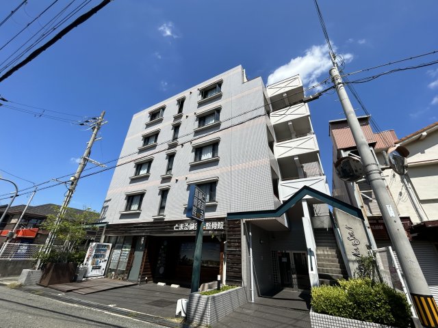 江坂駅より徒歩17分 築36年2ヶ月 5階建の賃貸物件