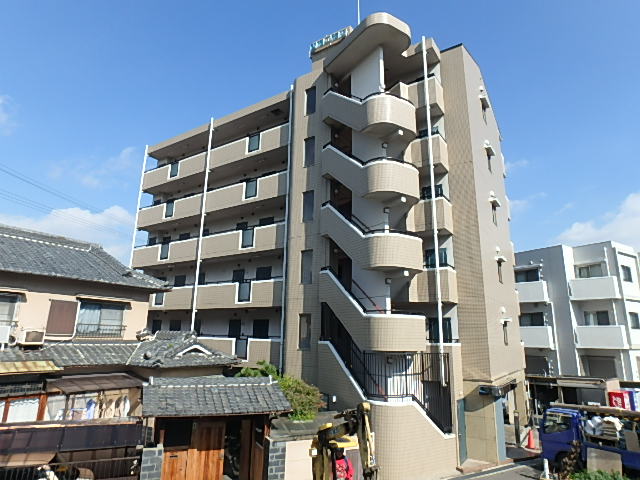 江坂駅より徒歩6分 築23年5ヶ月 6階建の賃貸物件