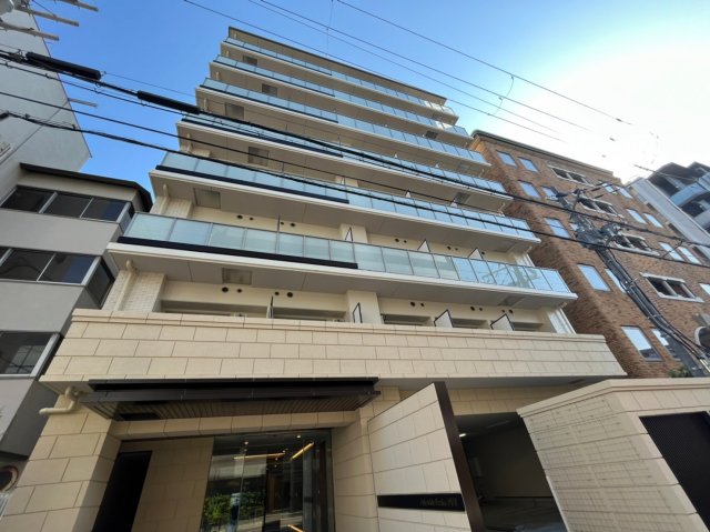 江坂駅より徒歩6分 築3年3ヶ月 8階建の賃貸物件