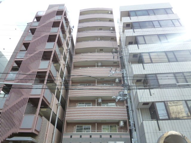 新大阪駅より徒歩7分 築12年7ヶ月 10階建の賃貸物件