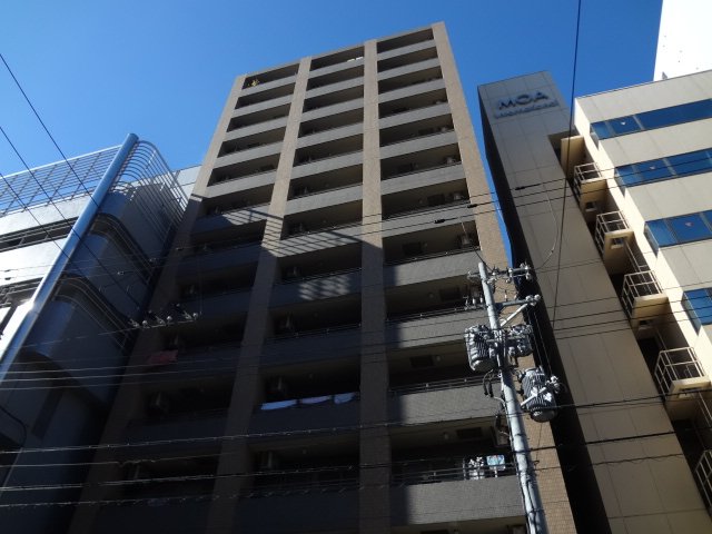 江坂駅より徒歩4分 築16年3ヶ月 13階建の賃貸物件