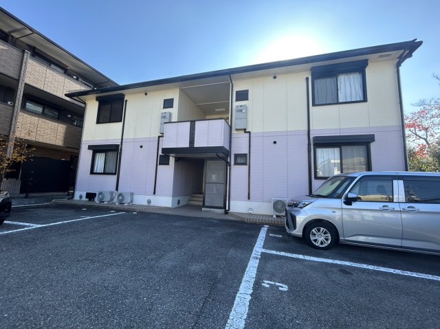 江坂駅より徒歩16分 築27年3ヶ月 2階建の賃貸物件