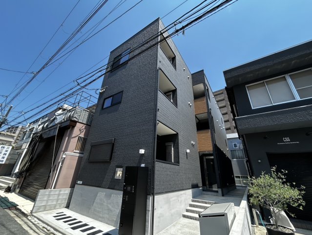 江坂駅より徒歩10分 新築 3階建の賃貸物件