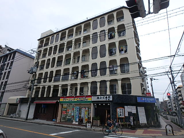 江坂駅より徒歩7分 築52年4ヶ月 6階建の賃貸物件