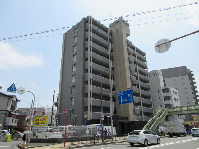 吹田駅より徒歩2分 築19年3ヶ月 10階建の賃貸物件