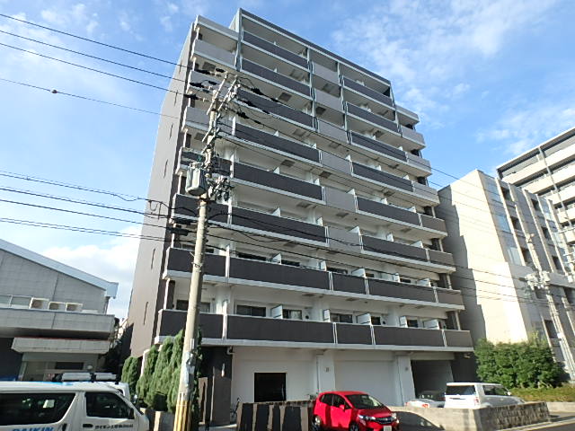江坂駅より徒歩10分 築19年4ヶ月 9階建の賃貸物件