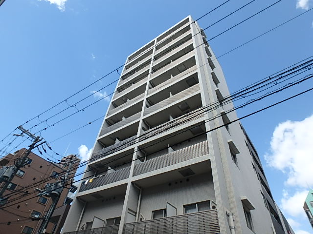 江坂駅より徒歩7分 築18年 10階建の賃貸物件