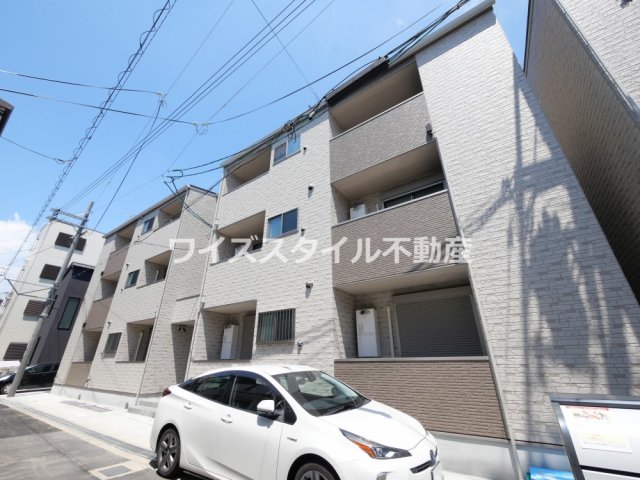 吹田駅より徒歩4分 新築 3階建の賃貸物件