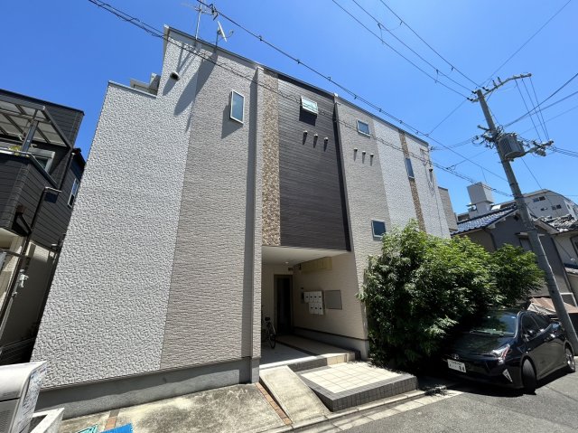江坂駅より徒歩11分 築10年6ヶ月 2階建の賃貸物件