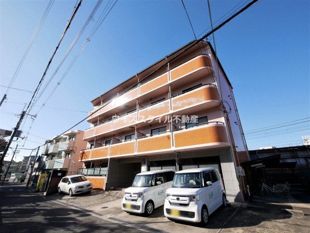 関大前駅より徒歩1分 築21年4ヶ月 4階建の賃貸物件
