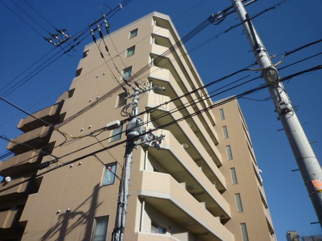 東三国駅より徒歩5分 築20年10ヶ月 8階建の賃貸物件