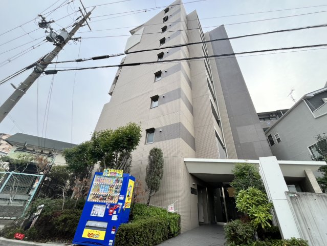三国駅より徒歩8分 築18年1ヶ月 9階建の賃貸物件