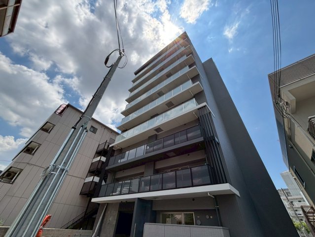 江坂駅より徒歩10分 新築 9階建の賃貸物件
