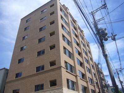 東三国駅より徒歩5分 築18年8ヶ月 9階建の賃貸物件