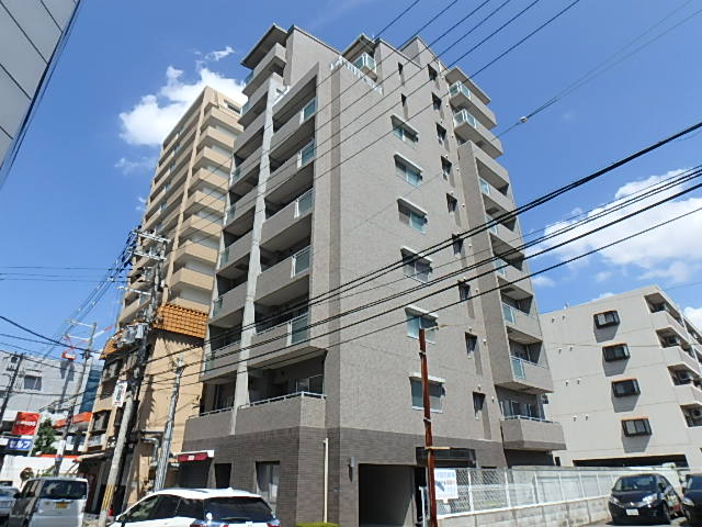 江坂駅より徒歩5分 築19年5ヶ月 10階建の賃貸物件