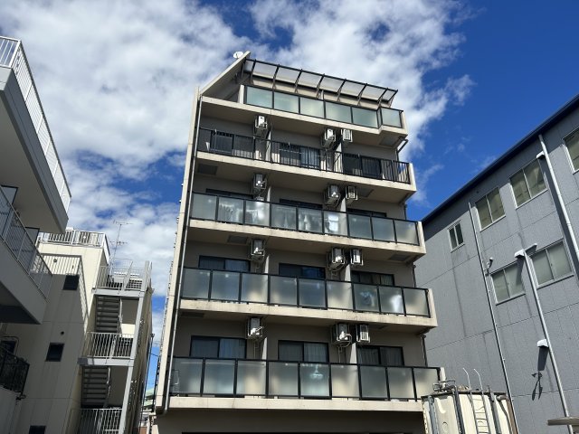 江坂駅より徒歩10分 築26年6ヶ月 6階建の賃貸物件