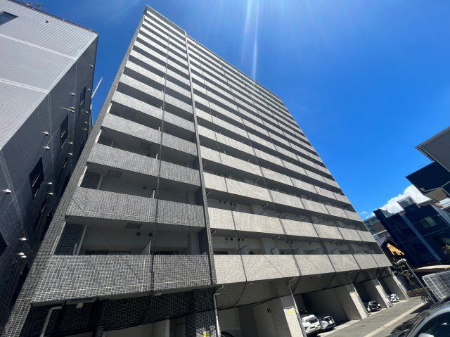 新大阪駅より徒歩9分 築11年5ヶ月 15階建の賃貸物件
