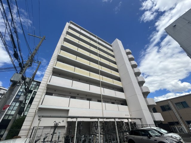 江坂駅より徒歩11分 築9年4ヶ月 9階建の賃貸物件