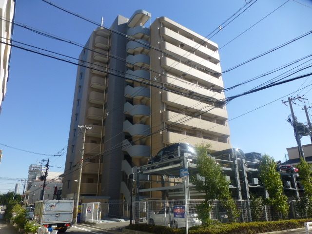 江坂駅より徒歩12分 築17年5ヶ月 11階建の賃貸物件