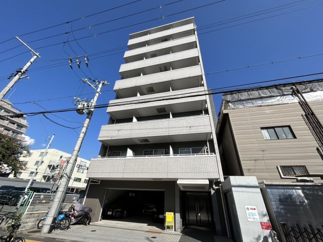 江坂駅より徒歩15分 築19年3ヶ月 8階建の賃貸物件