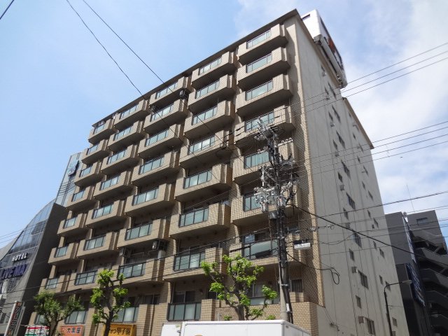 江坂駅より徒歩2分 築49年1ヶ月 9階建の賃貸物件