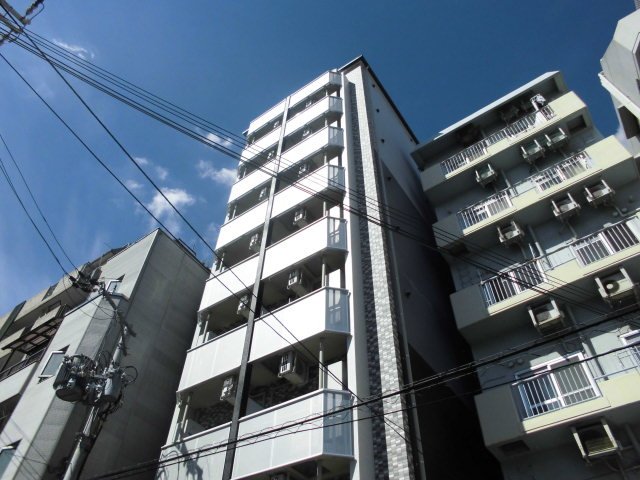 新大阪駅より徒歩8分 築16年10ヶ月 9階建の賃貸物件