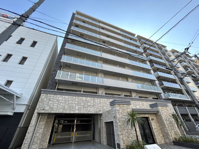 江坂駅より徒歩14分 築4年9ヶ月 9階建の賃貸物件
