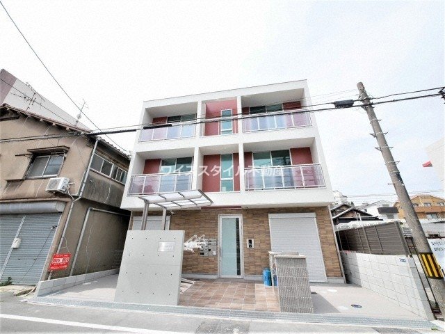 千里山駅より徒歩4分 築6年3ヶ月 3階建の賃貸物件